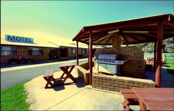 Marlo Caravan Park & Motel Exterior foto